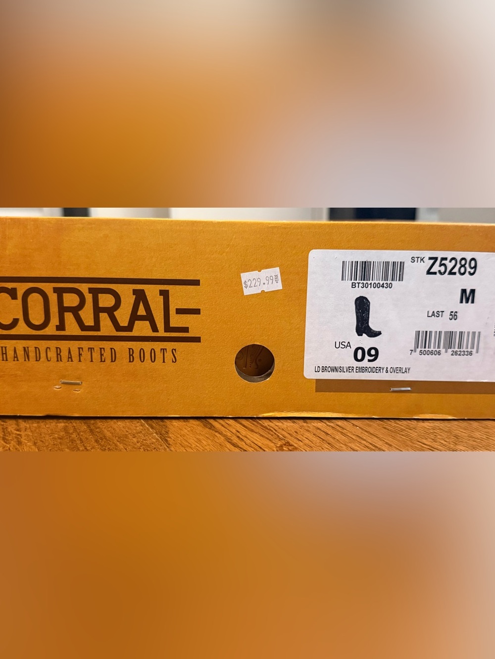 NWT Women’s Corral boot size 9. - Picture 2 of 8